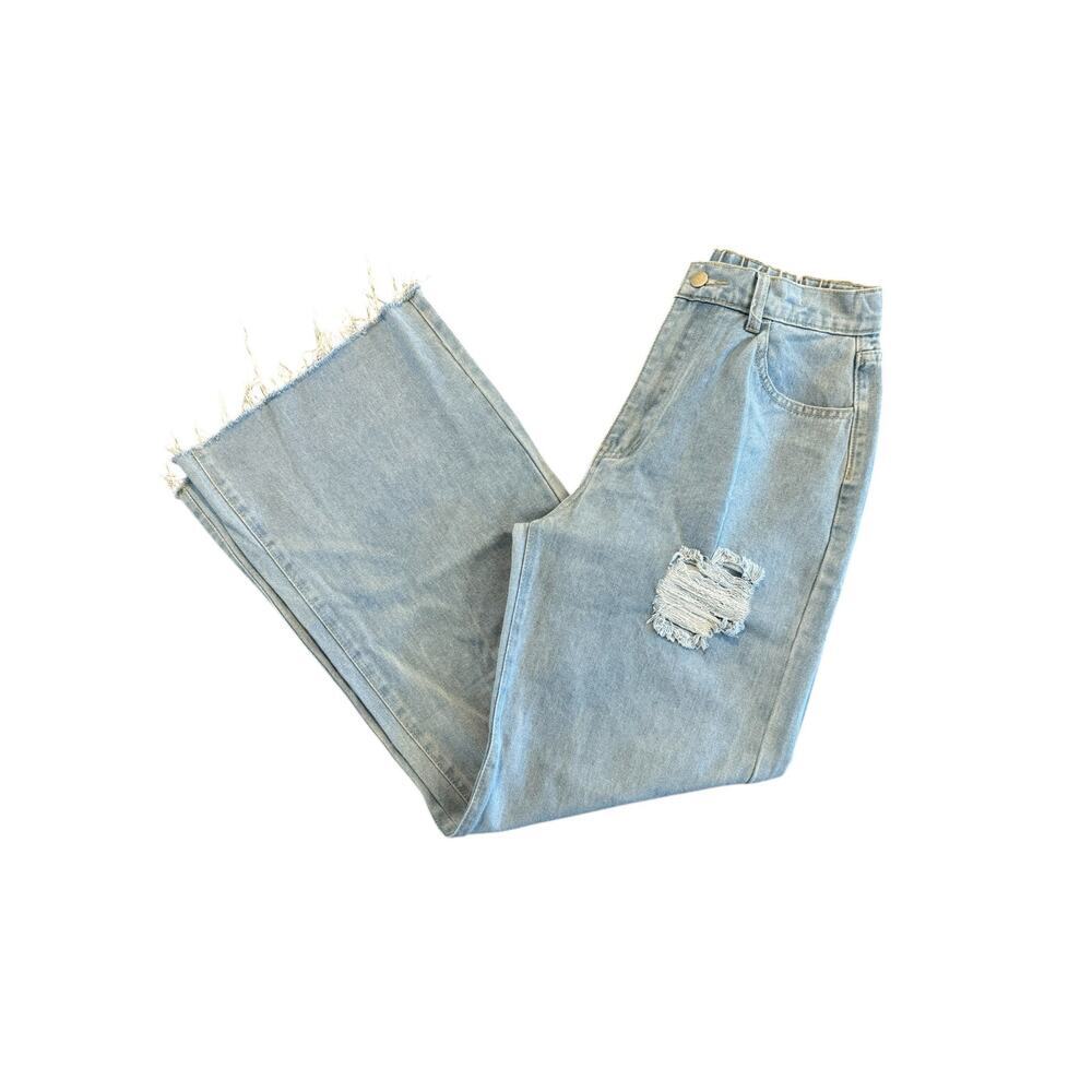 Women’s Distressed Flare Bottom Light Washed Distress Jeans Size Large
